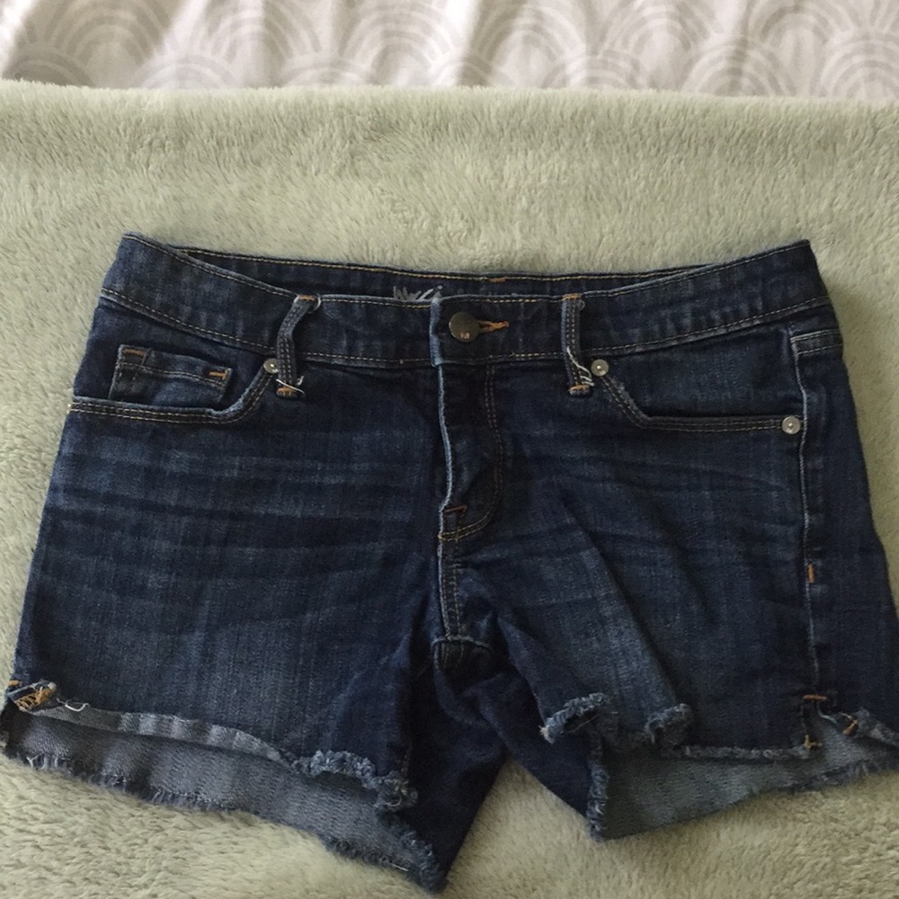 Mid rise Massimo shorts